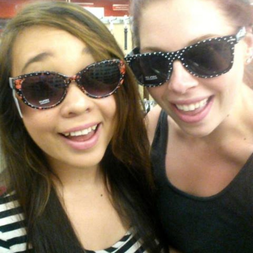 Meet your Posher, Analesa